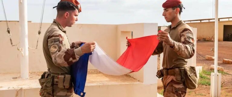 PRÉSENCE MILITAIRE FRANÇAISE AU SÉNÉGAL