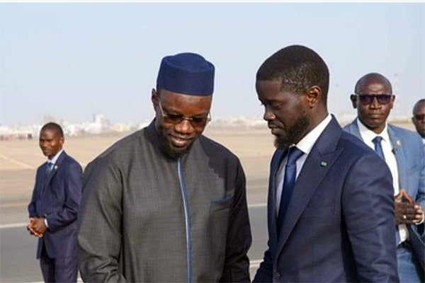 Le Binôme Sonko – Bassirou Diomaye Faye : Une Gouvernance Inédite et une Révolution Politique en Marche: Une Expérience Inédite en Afrique