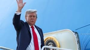États-Unis: où peut mener la dérive autocratique de Donald Trump?