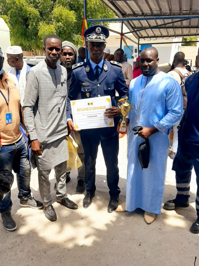 En attendant la rencontre annoncée avec le Pm, Ousmane Sonko, les étudiants suspendent leur révolte grâce à la médiation du commissaire Sow