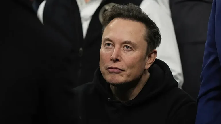 Elon Musk en bonne voie pour devenir le premier trillionnaire de l'histoire