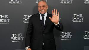 Football : Roberto Carlos opéré du coeur au Brésil
