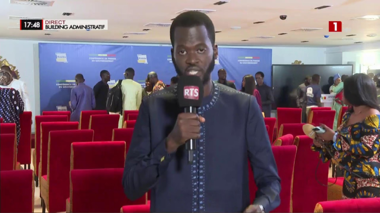 DIRECT LE POINT DE PRESSE DU GOUVERNEMENT - MARDI 10 FÉVRIER 2025