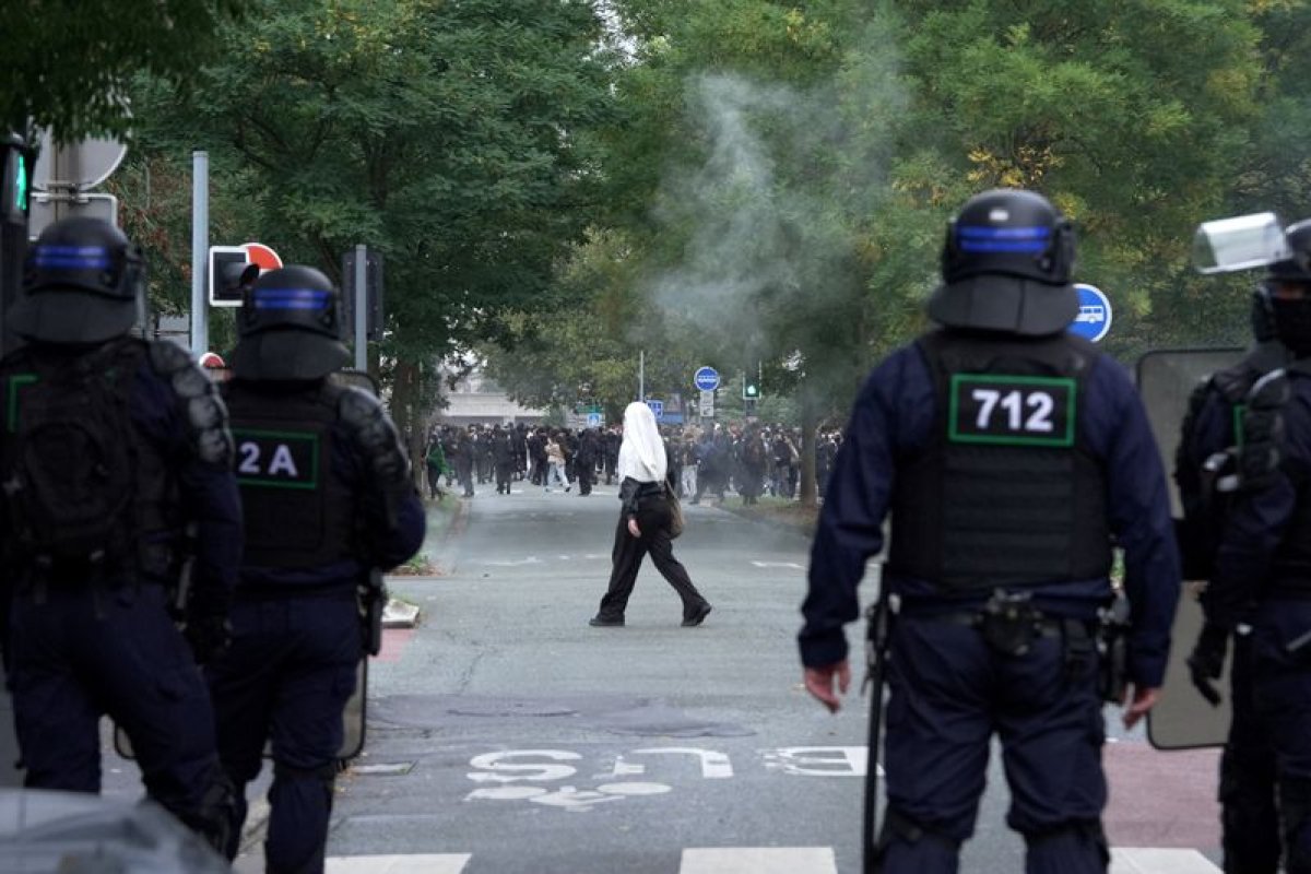 FRANCE: La fronde des lycéens gagne les universités, le gouvernement sous pression