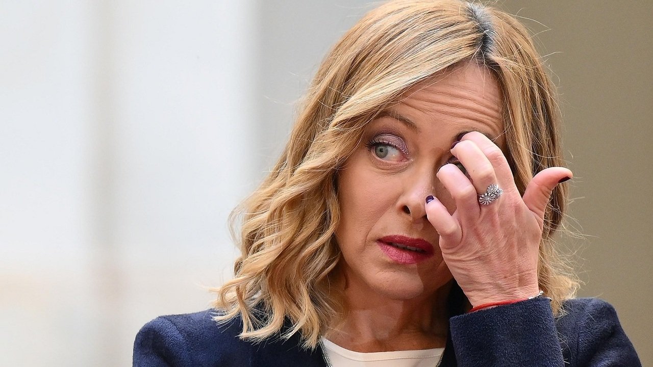 ITALIE: Dans une ordonnance de trente-sept pages, la juge écarte l&rsquo;aggravante terroriste contre Youssef Siher, et Giorgia Meloni dénonce une décision « honteuse»